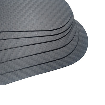 Individuell angefertigte Schuhe aus Kohlenstofffaserplatten