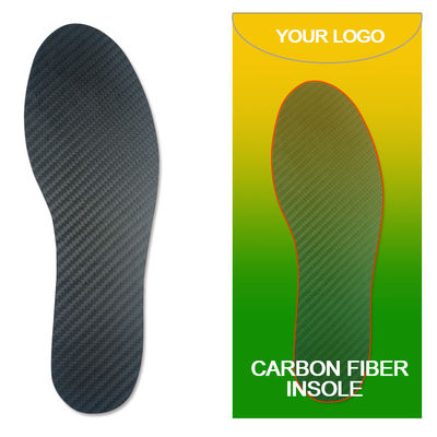 Individuell angefertigte Schuhe aus Kohlenstofffaserplatten